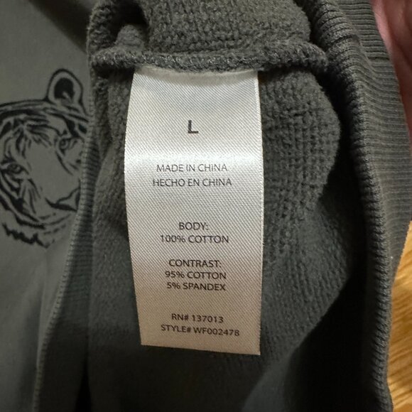 Wildfox Wild Heart Cody Sweatshirt in Washed Black - Picture 8 of 8